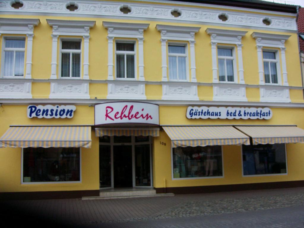 Gaestehaus Rehbein Calbe Exterior photo